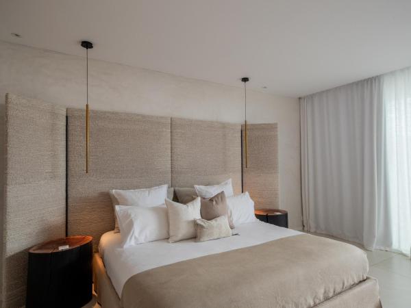 Hôtel Cala di Greco : photo 6 de la chambre suite signature 60 m² avec piscine privée et vue mer