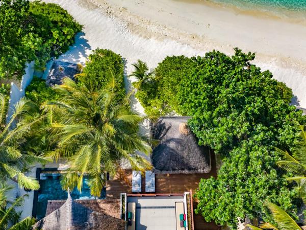 OZEN RESERVE BOLIFUSHI - Luxury All Inclusive : photo 10 de la chambre hébergement sunset réserve côté plage avec piscine - 2 chambres
