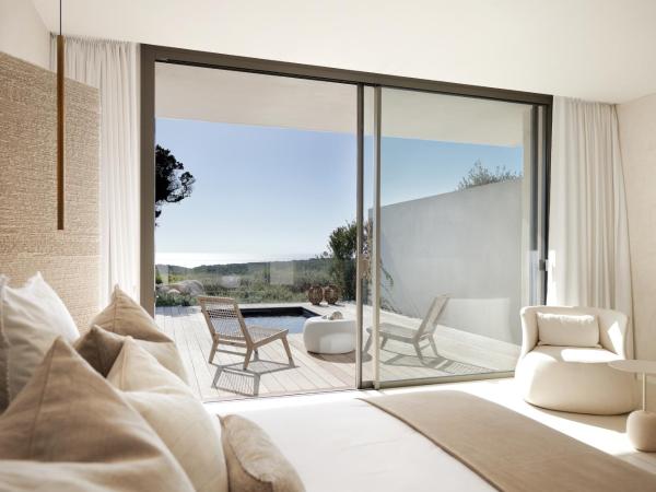 Hôtel Cala di Greco : photo 7 de la chambre suite signature 60 m² avec piscine privée et vue mer