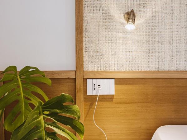 SorrentoVibes - Boutique Suites 186 : photo 1 de la chambre suite deluxe avec lit king-size