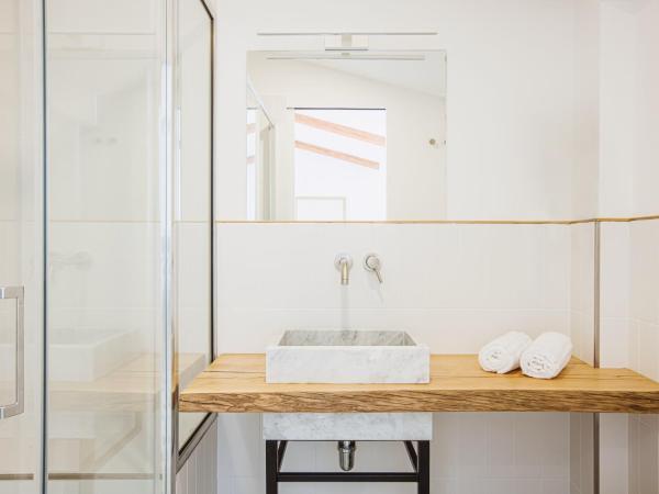 SorrentoVibes - Boutique Suites 186 : photo 3 de la chambre suite deluxe avec lit king-size