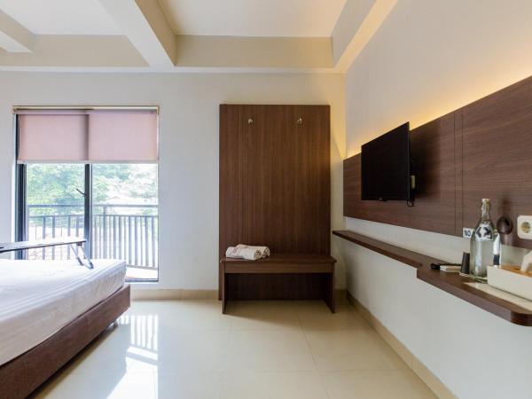 Urbanview Hotel Slipi Inn Palmerah : photo 6 de la chambre chambre double supérieure