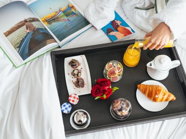 Sofitel Rabat Jardin Des Roses : photo 9 de la chambre chambre club de luxe avec lit king-size