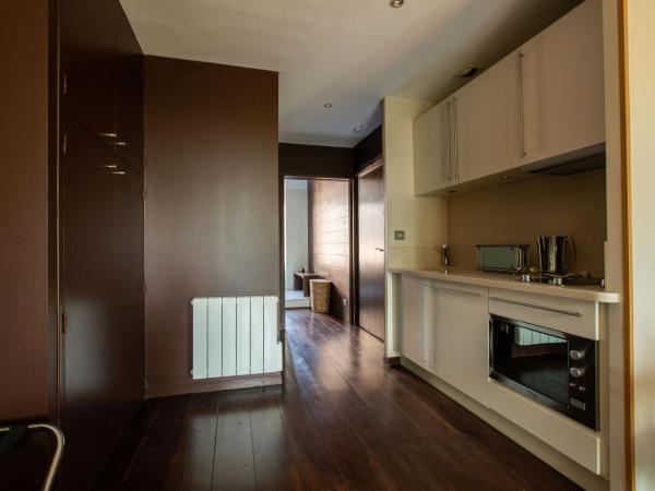 VILLA FLEURY - APPART'HÔTEL DE STANDING : photo 9 de la chambre studio supérieur