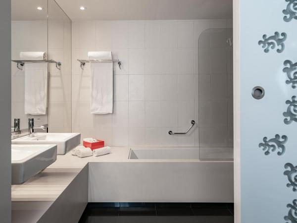 Vincci Vía - 66 : photo 3 de la chambre chambre double ou lits jumeaux standard