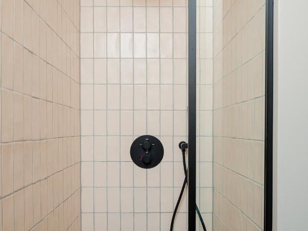 Mr.Lewis Rotterdam : photo 7 de la chambre chambre spacieuse