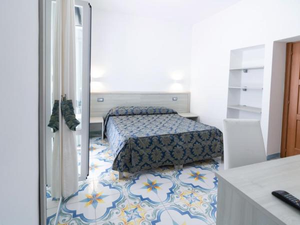 Hotel Da Maria : photo 2 de la chambre chambre double confort - lit d'appoint