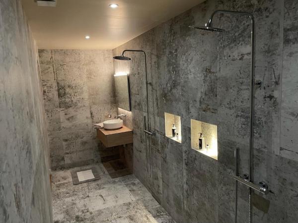 Mas Escala Suites & Spa : photo 6 de la chambre chambre double avec baignoire spa