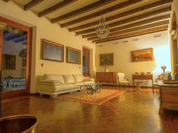 Double Room Charme : photo 2 de la chambre chambre lits jumeaux