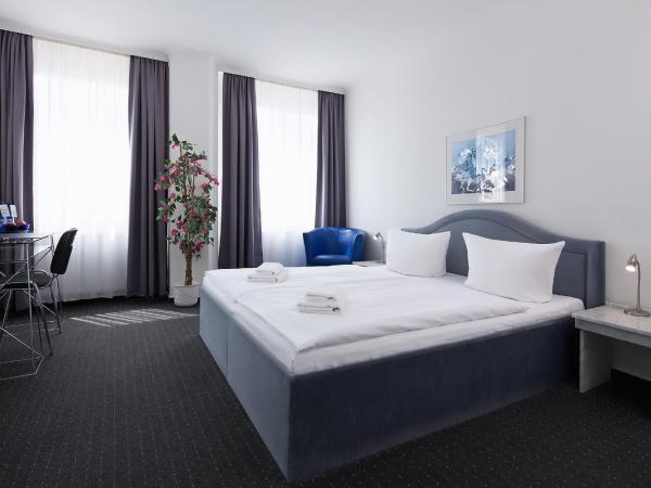 Hotel Berliner Bär : photo 6 de la chambre chambre double ou lits jumeaux