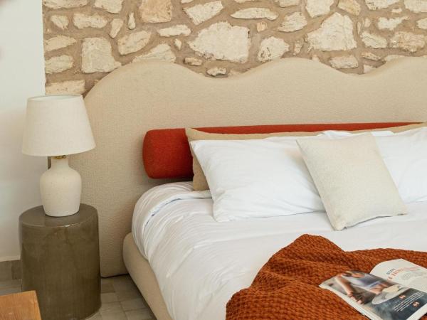 Cavanna Lodge : photo 9 de la chambre suite - vue sur piscine