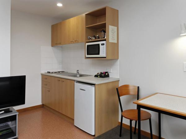 306 Motel Apartments : photo 4 de la chambre studio