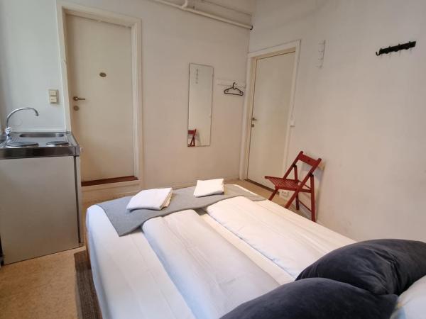 Fabryka : photo 3 de la chambre chambre double avec salle de bains privative