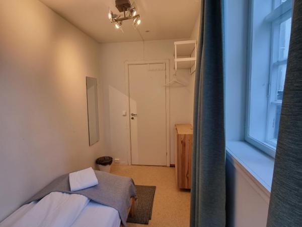 Fabryka : photo 6 de la chambre chambre simple Économique avec salle de bains commune