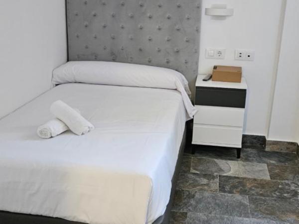 HOSTAL NERVION : photo 5 de la chambre chambre simple
