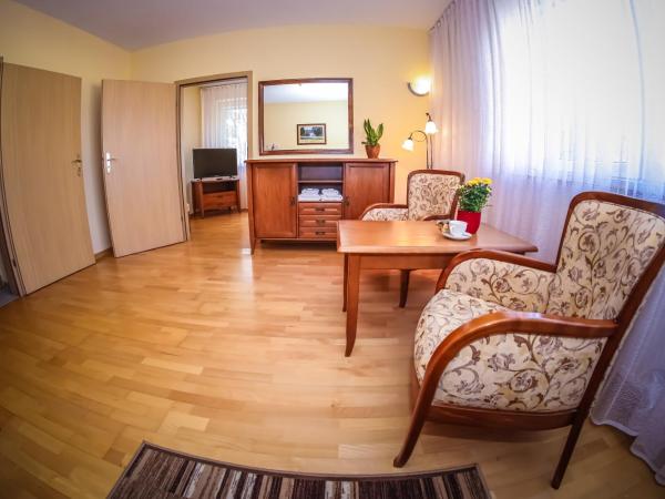 Hotel Uniwersytecki : photo 1 de la chambre chambre lits jumeaux standard