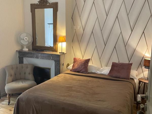 Hotel Val De Loire : photo 1 de la chambre chambre simple