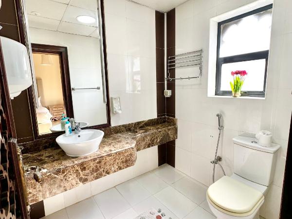 DARÏ : photo 5 de la chambre chambre double avec salle de bains privative