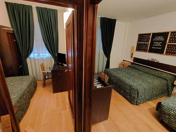 Hotel Giò Wine e Jazz Area : photo 1 de la chambre chambre quadruple standard