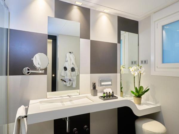 Hotel Regina : photo 6 de la chambre suite junior alcalá