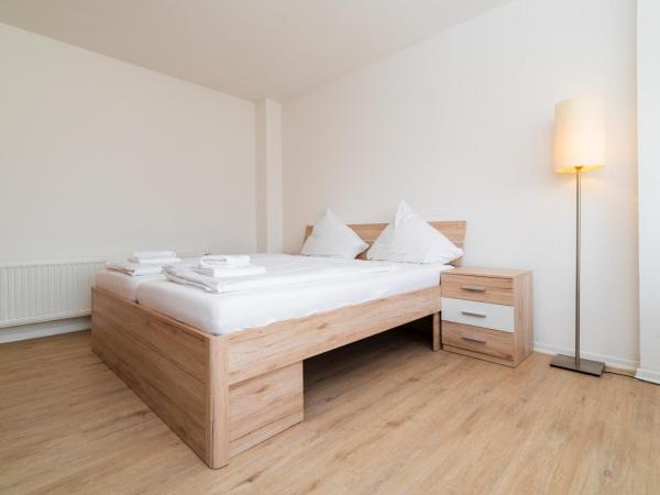 G & L Hotel Dortmund : photo 1 de la chambre chambre familiale