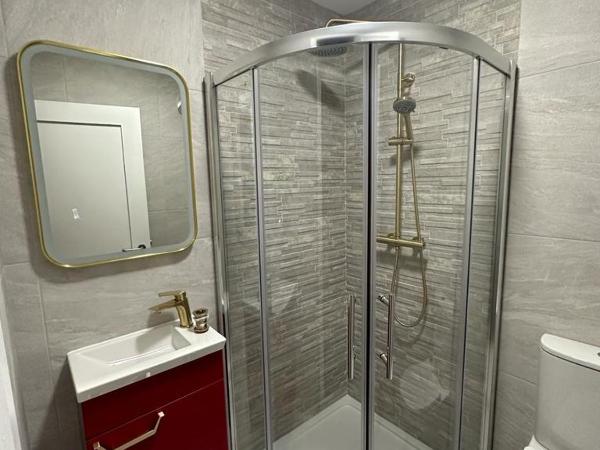 Mary Mullen's Rooms Eyre Square. : photo 6 de la chambre chambre double