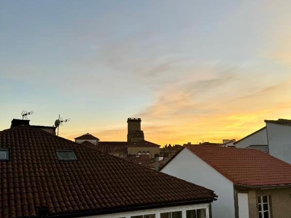 Casas Reais Boutique : photo 2 de la chambre chambre double mansardée avec baignoire spa