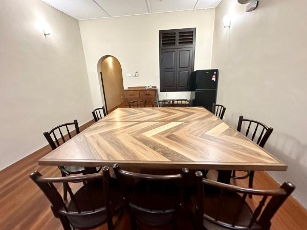 Madras Inn 58-1 : photo 2 de la chambre chambre double standard avec salle de bains commune