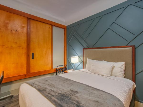 Ram's Hotel : photo 3 de la chambre chambre double standard avec salle de bains commune