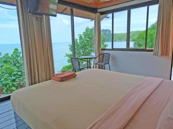 The Cobble Beach - SHA Certified Vaccinated : photo 6 de la chambre bungalow deluxe en bord de mer