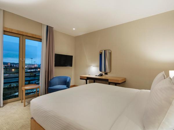 DoubleTree by Hilton Hotel Istanbul - Tuzla : photo 3 de la chambre chambre lit king-size
