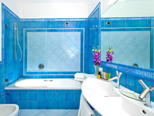 Hotel La Floridiana : photo 5 de la chambre chambre confort avec terrasse et vue sur village