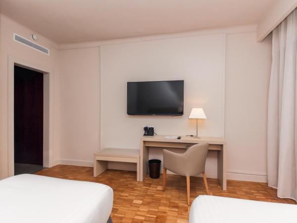 Hotel Lauria : photo 10 de la chambre chambre deluxe double ou lits jumeaux