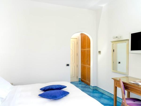 Hotel La Floridiana : photo 9 de la chambre chambre deluxe dernier Étage avec balcon et vue sur mer