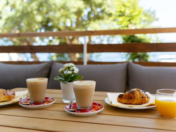 Camping Glavotok : photo 3 de la chambre chambre double deluxe - vue sur mer