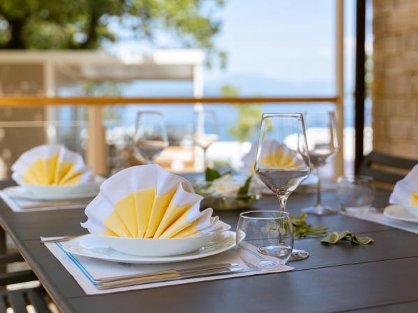 Camping Glavotok : photo 3 de la chambre bungalow supérieur