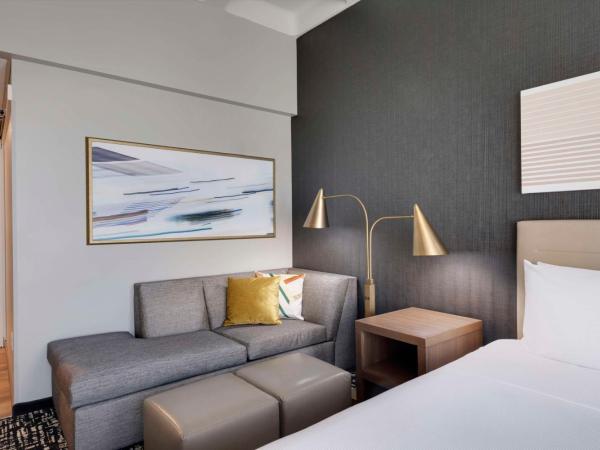 Hyatt Place LAX/Century BLVD : photo 2 de la chambre chambre lit king-size avec canapé-lit - Étage supérieur