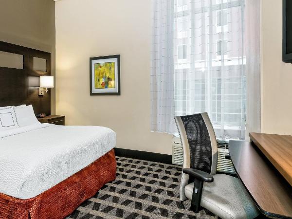 TownePlace Suites by Marriott San Antonio Downtown Riverwalk : photo 1 de la chambre studio lit queen-size