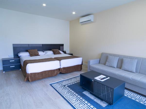 Hotel BH San Francisco Alicante : photo 2 de la chambre chambre familiale deluxe