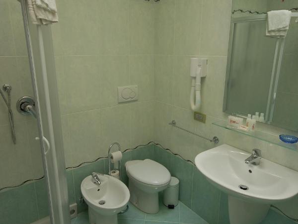 Casanova Fourrooms : photo 9 de la chambre chambre double ou lits jumeaux avec salle de bains privative