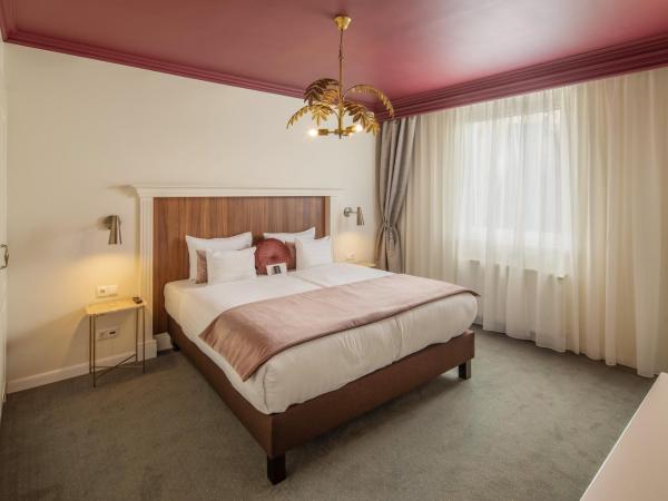 Queen's Court Hotel & Residence : photo 7 de la chambre suite familiale 2 chambres