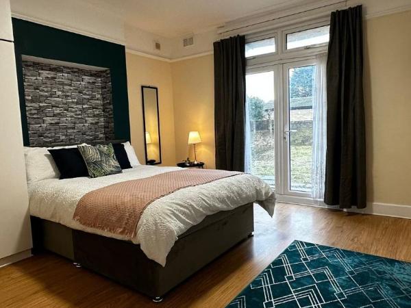 Willesden Guest Room 130 : photo 4 de la chambre chambre familiale - vue sur jardin