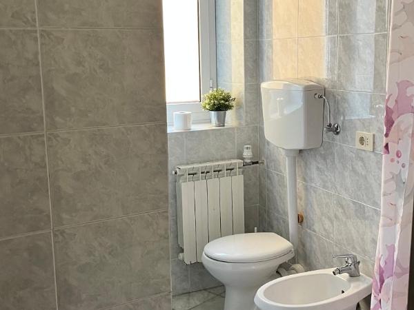B&B Ligustico : photo 10 de la chambre chambre simple avec salle de bains extérieure privative
