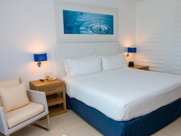 Holiday Inn Acapulco La Isla, an IHG Hotel : photo 3 de la chambre chambre lit king-size standard - dernier Étage