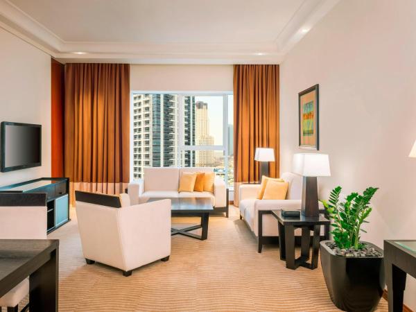 Grosvenor House, a Luxury Collection Hotel, Dubai : photo 4 de la chambre suite exécutive premier avec 2 lits jumeaux, accès gratuit à la plage et à la piscine du complexe hôtelier, accès au salon exécutif, goûter et happy hour, transfert aéroport depuis l'aéroport de dubaï
