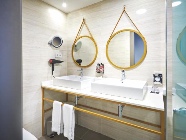 Hesperia Sevilla : photo 7 de la chambre suite