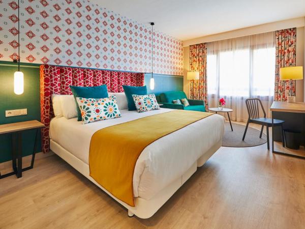 Hesperia Sevilla : photo 1 de la chambre suite avec terrasse