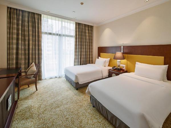 Dong Fang Hotel Guangzhou- Free Shuttle Bus to Canton Fair Complex & Overseas Buyer Registration Services during Canton Fair Period : photo 1 de la chambre chambre double ou lits jumeaux exécutive - non-fumeurs