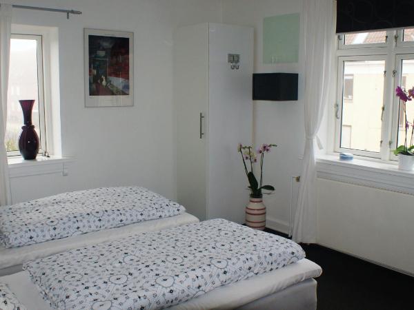 Billesgade Rooms : photo 8 de la chambre chambre double ou lits jumeaux avec salle de bains commune
