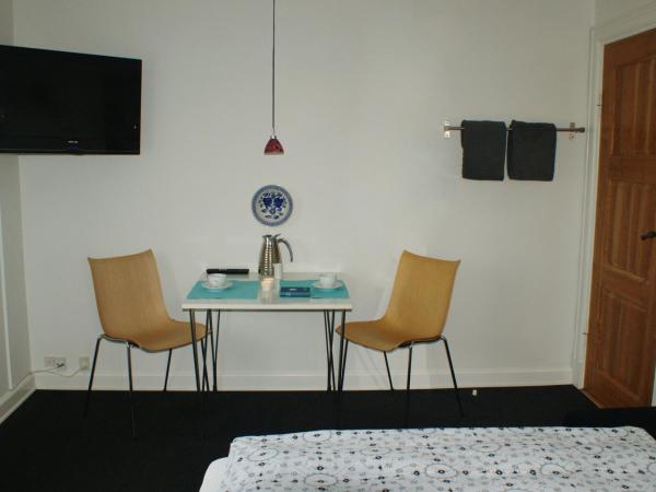 Billesgade Rooms : photo 5 de la chambre chambre double ou lits jumeaux avec salle de bains commune